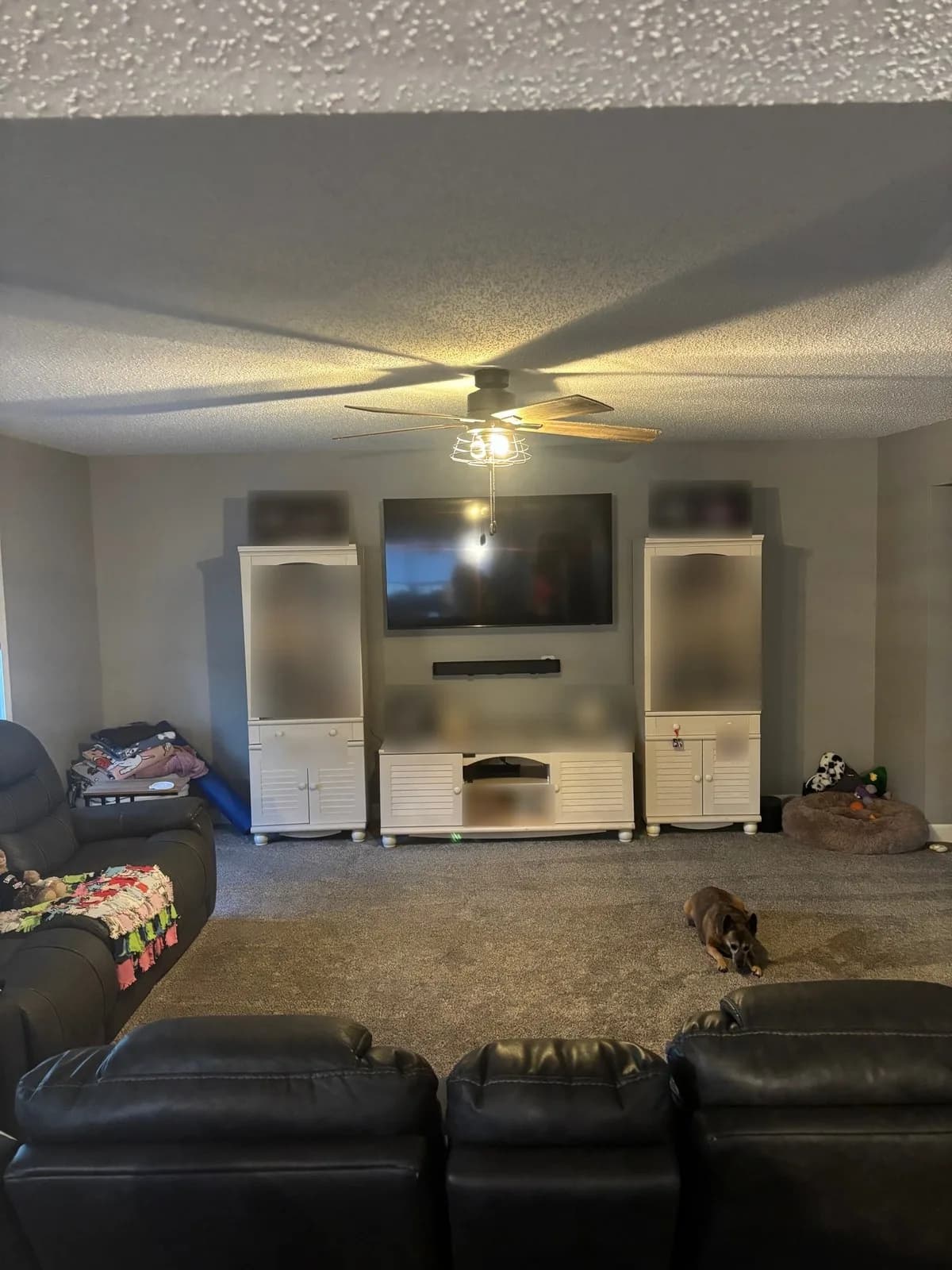 Original photo of the living room before any remodel